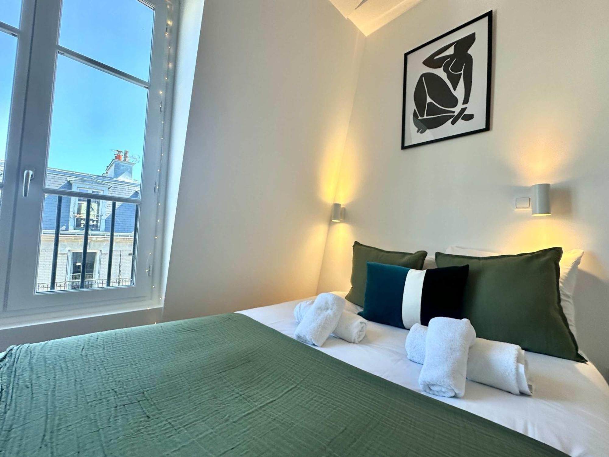 New 463 Macnee - Cosy Center Apartment