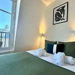 New 463 Suite Macnee - Cosy Apartment Paris Center